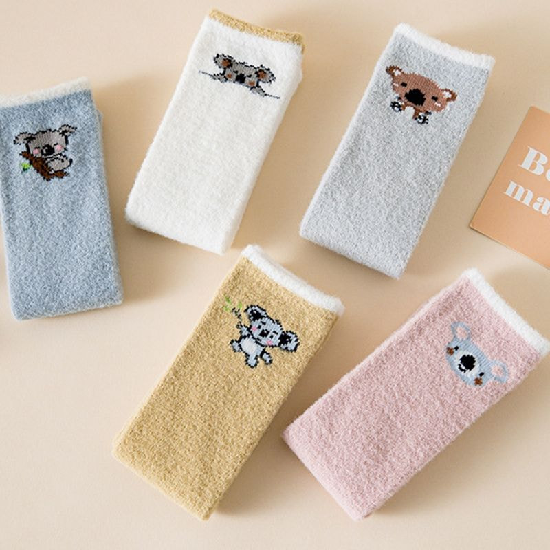 Mga medyas ng mga bata para sa mga batang lalaki at babae, plush tuwid na medyas ng tuhod, taglagas at taglamig makapal na imitasyon mink fur baby mahabang tubo medyas Mga medyas ng mga bata para sa mga batang lalaki at babae, plush tuwid na medyas ng tuhod, taglagas at taglamig makapal na imitasyon mink fur baby mahabang tubo medyas