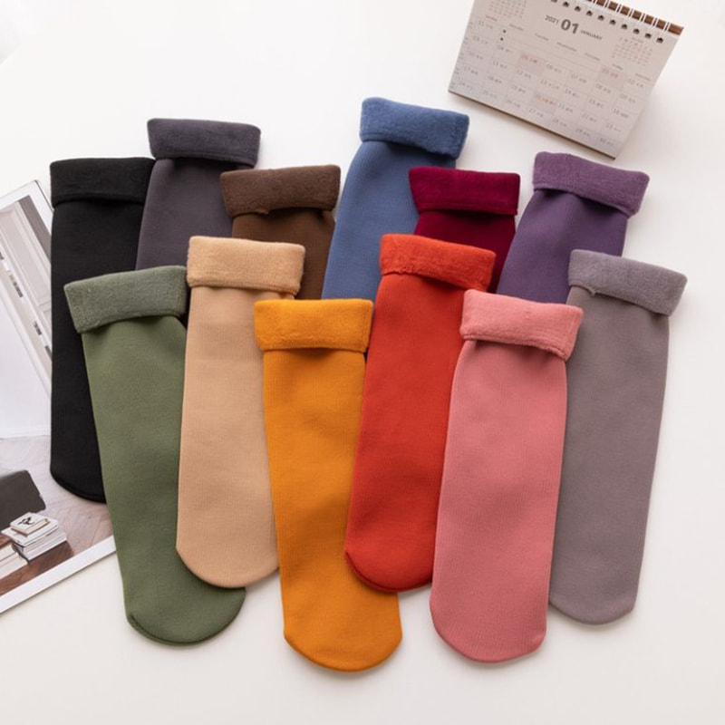 Medyas para sa mga bata, midsole, taglagas at taglamig na vertical guhitan, imitasyon cashmere snow medyas, kalalakihan at kababaihan makapal na pelus, anti slip at mainit na medyas sa sahig Medyas para sa mga bata, midsole, taglagas at taglamig na vertical guhitan, imitasyon cashmere snow medyas, kalalakihan at kababaihan makapal na pelus, anti slip at mainit na medyas sa sahig