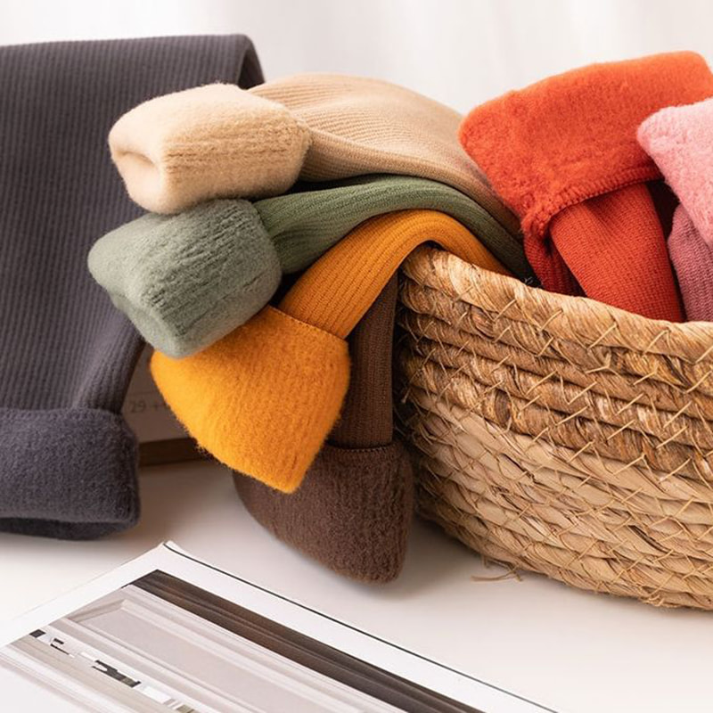 Medyas para sa mga bata, midsole, taglagas at taglamig na vertical guhitan, imitasyon cashmere snow medyas, kalalakihan at kababaihan makapal na pelus, anti slip at mainit na medyas sa sahig Medyas para sa mga bata, midsole, taglagas at taglamig na vertical guhitan, imitasyon cashmere snow medyas, kalalakihan at kababaihan makapal na pelus, anti slip at mainit na medyas sa sahig